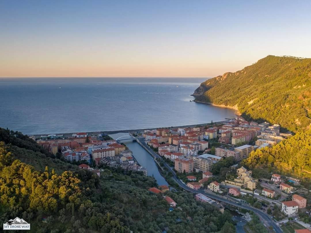 La Maison Due Guestin Сестри-Леванте Экстерьер фото